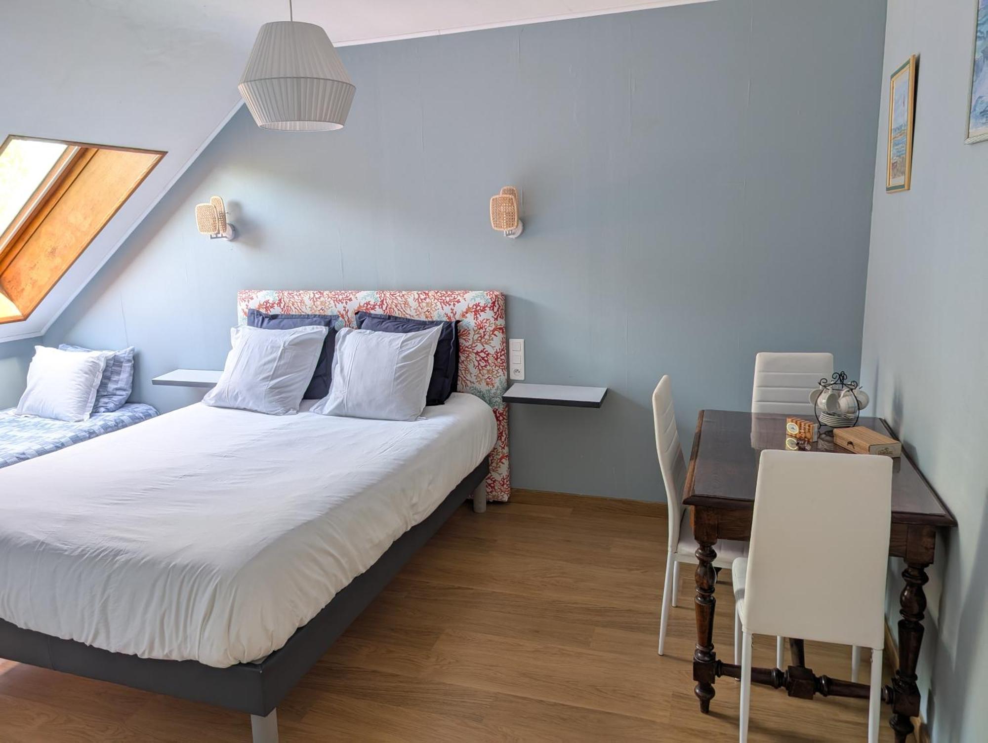 ユイヌ・シュル・メール A L Ombre Du Mont Saint Michel Bed & Breakfast エクステリア 写真