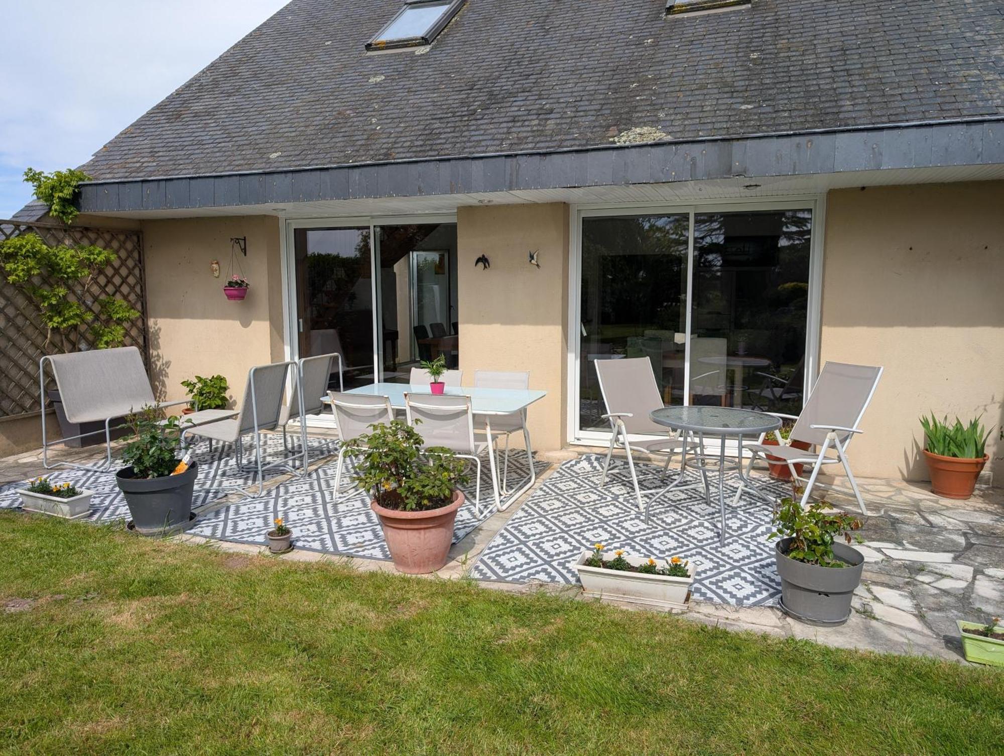 ユイヌ・シュル・メール A L Ombre Du Mont Saint Michel Bed & Breakfast エクステリア 写真